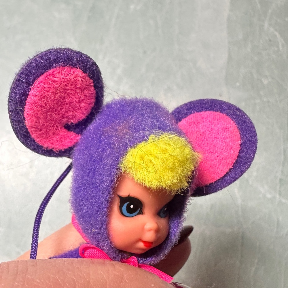 Vintage Liddle Kiddles Miss Mouse In Little Purple Suit Animiddle Mattel Pin - Picture 6 of 6